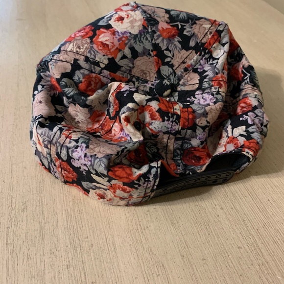 Elephant Company Floral Hat - Picture 3 of 5